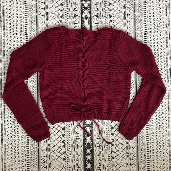 Cable Knit Crop Sweater with Lace Up Back Size Medium - Picture 5 of 11